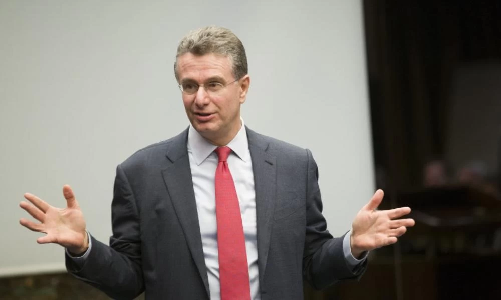 Ο Δ. Παπαλεξόπουλος προτείνεται ν' αναλάβει τα ηνία του ΣΕΒ